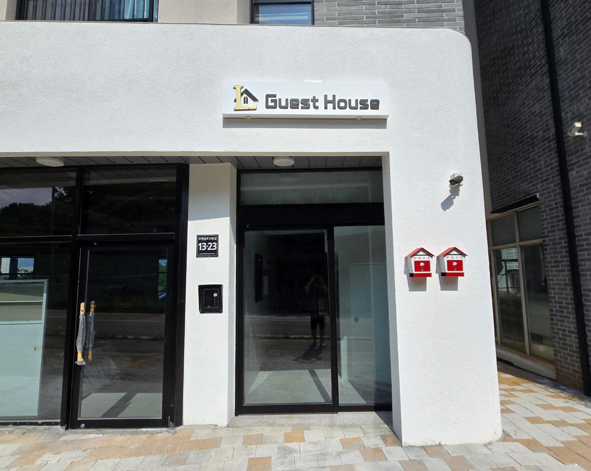 Incheon Airport Guesthouse L Bagian luar foto