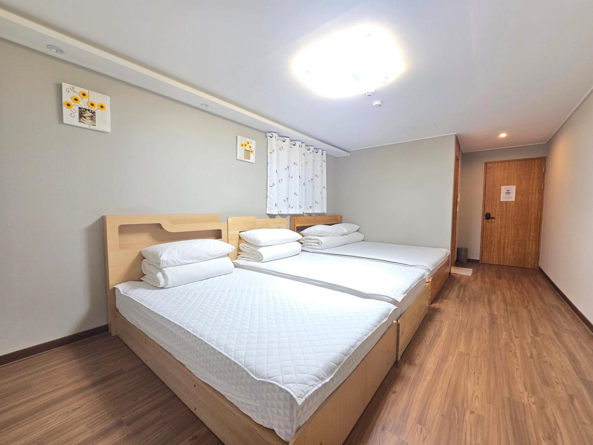 Incheon Airport Guesthouse L Bagian luar foto