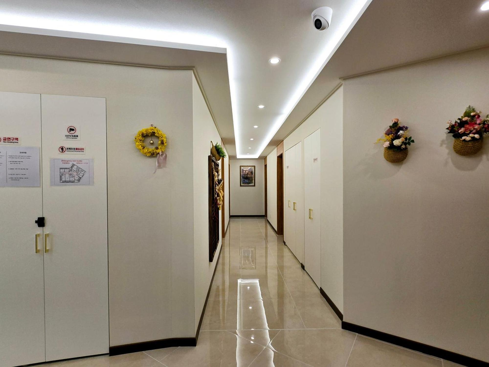 Incheon Airport Guesthouse L Bagian luar foto