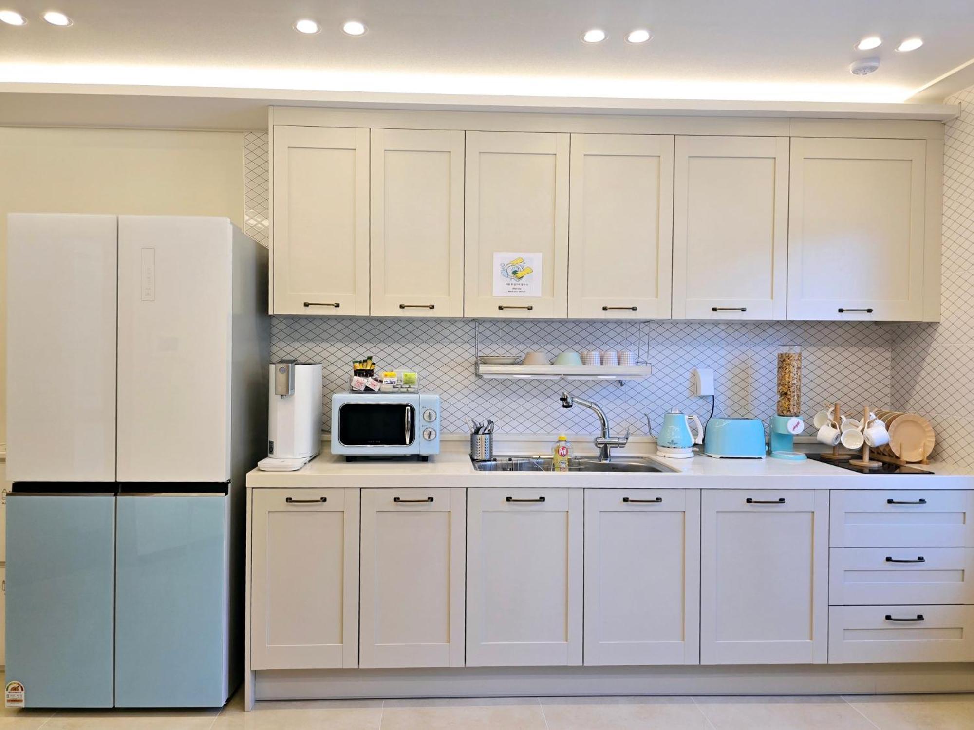 Incheon Airport Guesthouse L Bagian luar foto